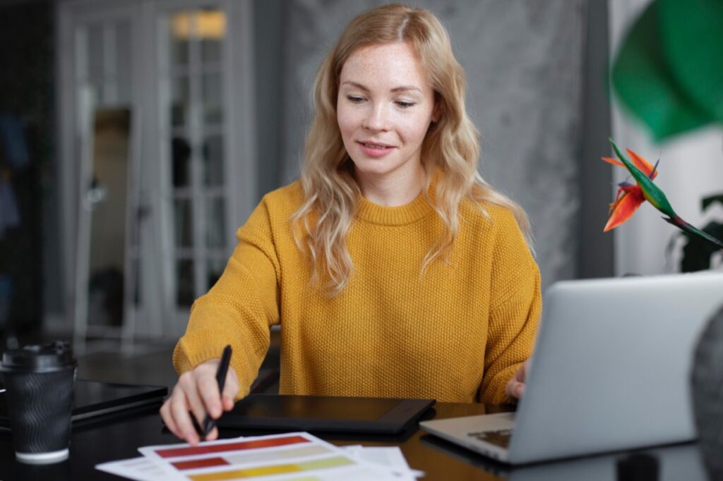 Konfiguracja bazowa stacji Lenovo ThinkPad 21RQ73X8EPB opiera się na procesorze Intel Core Ultra 9 275HX — wydajnej jednostce klasy mobilnej, istotnej przy przetwarzaniu danych ze skanów 3D oraz pracy z algorytmami optymalizacji topologii